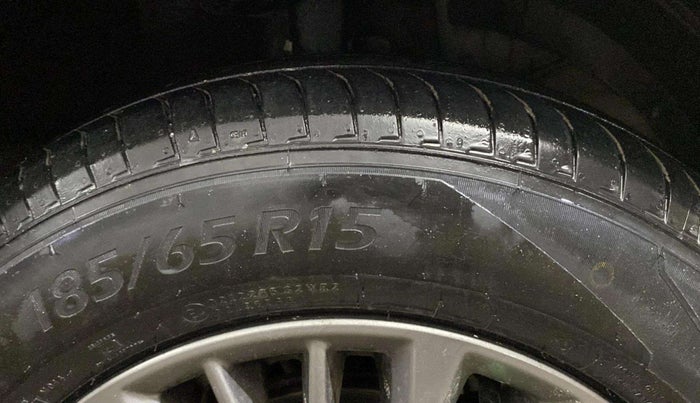 2019 Maruti Ertiga ZXI AT SHVS, Petrol, Automatic, 67,541 km, Right Front Tyre Tread