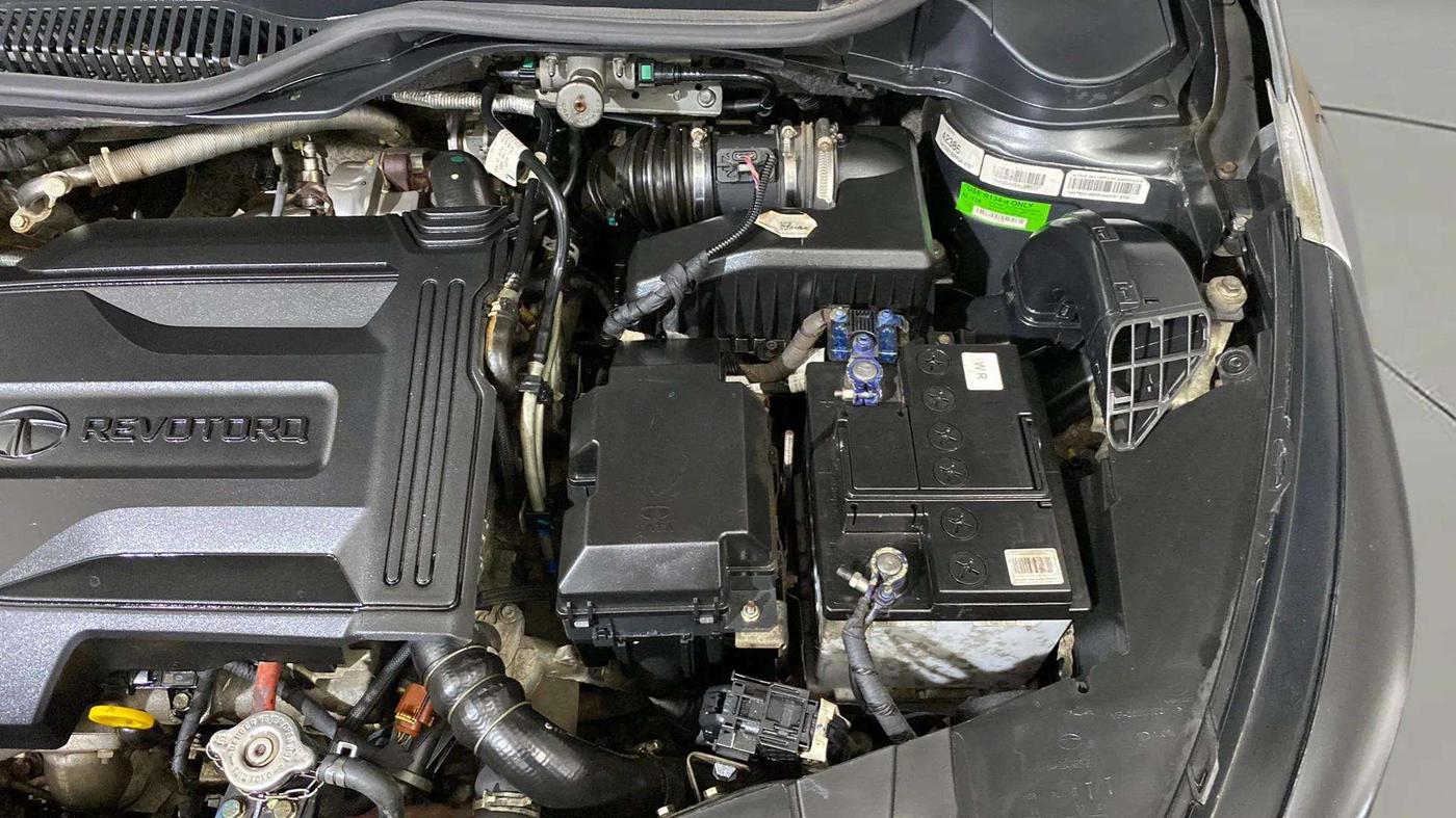 2023 Tata ALTROZ XM PLUS DIESEL, Diesel, Manual, 46,859 km, Engine View - Left