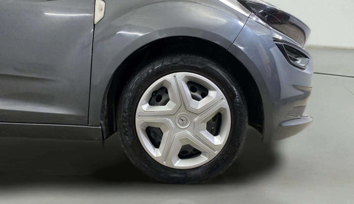 2023 Tata ALTROZ XM PLUS DIESEL, Diesel, Manual, 46,709 km, Right Front Wheel