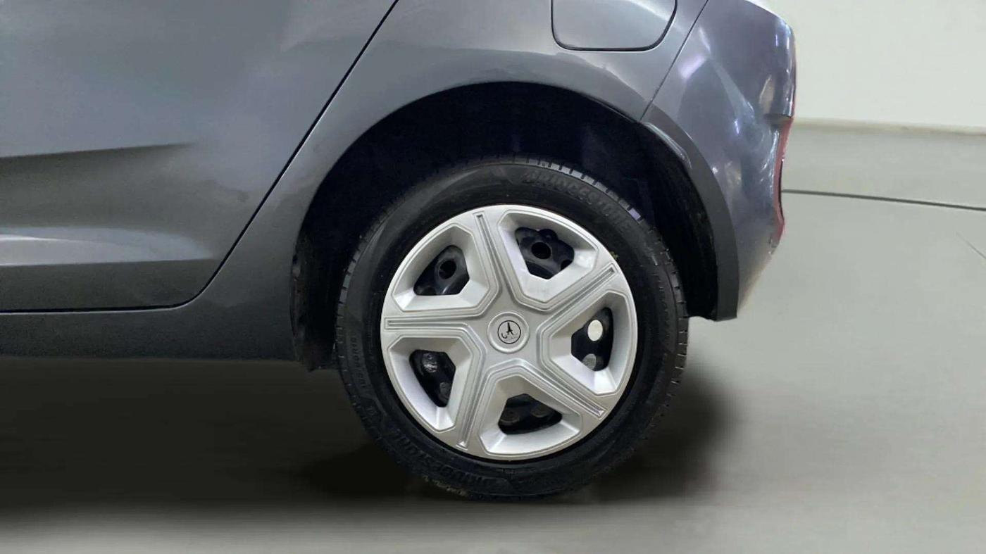 2023 Tata ALTROZ XM PLUS DIESEL, Diesel, Manual, 46,859 km, Left Rear Wheel