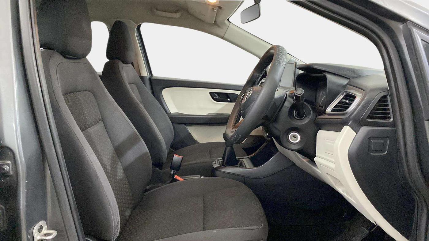 2023 Tata ALTROZ XM PLUS DIESEL, Diesel, Manual, 46,859 km, Right Side Front Door Cabin