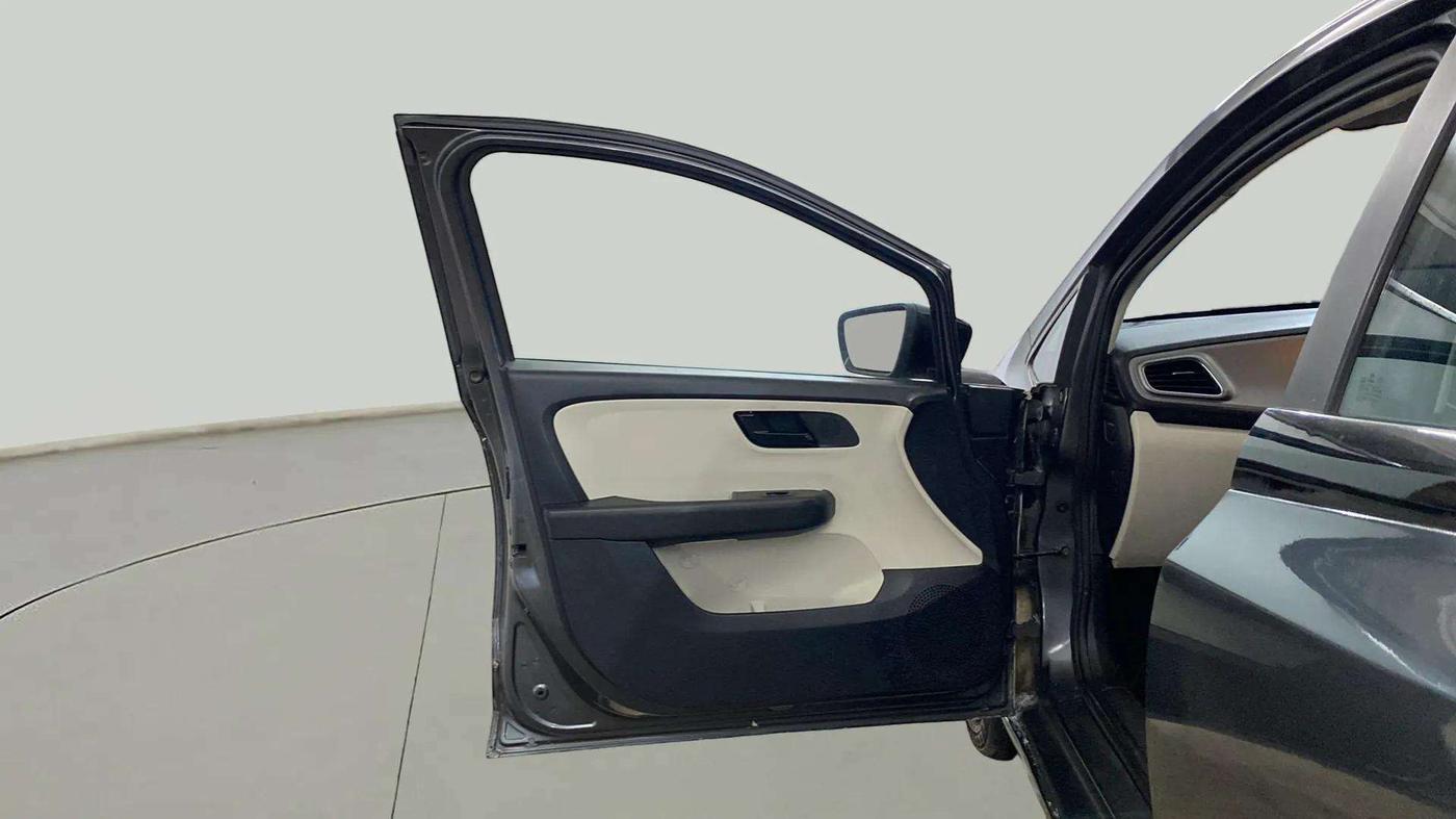2023 Tata ALTROZ XM PLUS DIESEL, Diesel, Manual, 46,859 km, LHS Front Door