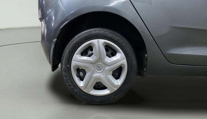 2023 Tata ALTROZ XM PLUS DIESEL, Diesel, Manual, 46,709 km, Right Rear Wheel
