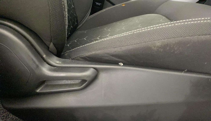 2020 Tata NEXON XMA SUNROOF PETROL, Petrol, Automatic, 75,862 km, Driver Side Adjustment Panel