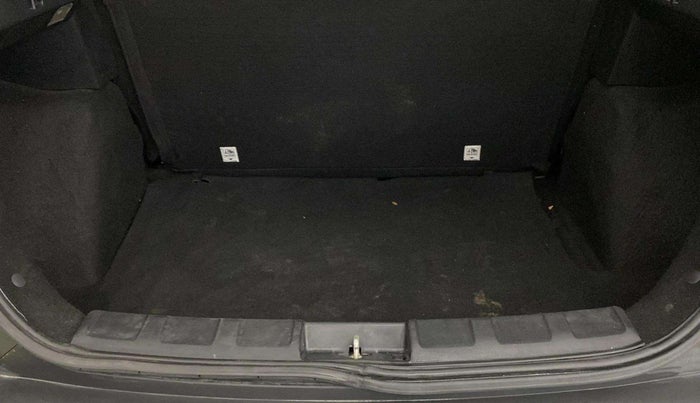 2020 Tata NEXON XMA SUNROOF PETROL, Petrol, Automatic, 75,862 km, Boot Inside