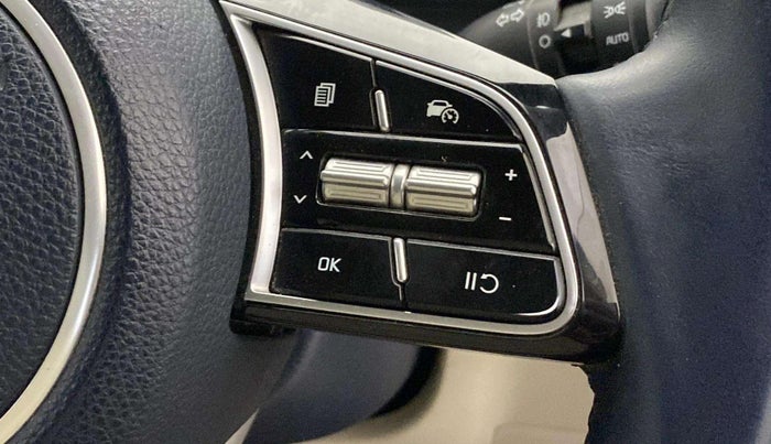 2022 KIA CARENS LUXURY 1.4 PETROL 7 STR, Petrol, Manual, 28,175 km, Adaptive Cruise Control