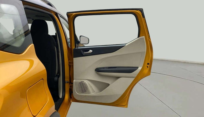 2021 Renault TRIBER RXZ AMT, Petrol, Automatic, 10,568 km, RHS Rear Door