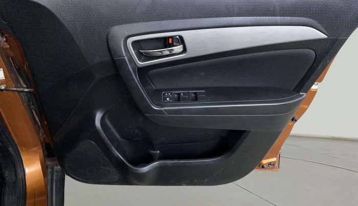 2018 Maruti Vitara Brezza ZDI PLUS DUAL TONE, Diesel, Manual, 84,567 km, Driver Side Door Panels Control