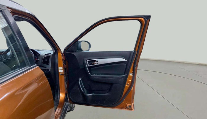 2018 Maruti Vitara Brezza ZDI PLUS DUAL TONE, Diesel, Manual, 84,567 km, RHS Front Door