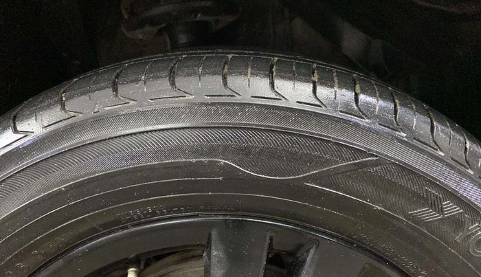 2018 Maruti Vitara Brezza ZDI PLUS DUAL TONE, Diesel, Manual, 84,567 km, Right Front Tyre Tread