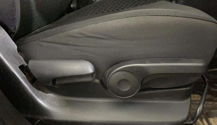 2018 Maruti Vitara Brezza ZDI PLUS DUAL TONE, Diesel, Manual, 84,567 km, Driver Side Adjustment Panel
