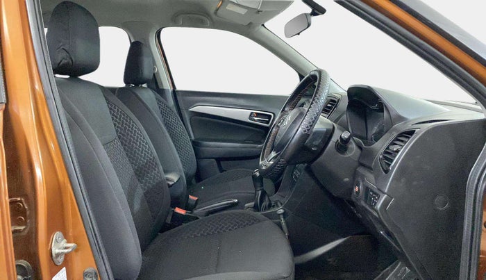 2018 Maruti Vitara Brezza ZDI PLUS DUAL TONE, Diesel, Manual, 84,567 km, Right Side Front Door Cabin