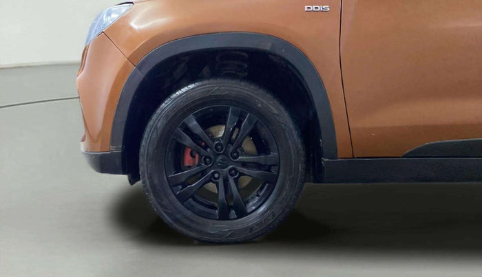 2018 Maruti Vitara Brezza ZDI PLUS DUAL TONE, Diesel, Manual, 84,567 km, Left Front Wheel