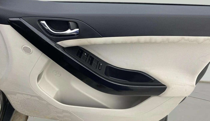 2021 Tata NEXON XZ PLUS PETROL, Petrol, Manual, 26,078 km, Driver Side Door Panels Control
