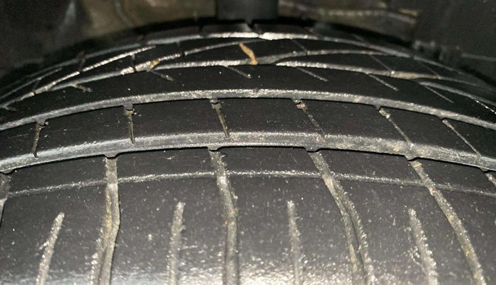 2019 Tata NEXON XZA PLUS PETROL, Petrol, Automatic, 29,961 km, Right Front Tyre Tread