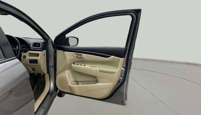 2018 Maruti Ciaz ZETA 1.4  AT PETROL, Petrol, Automatic, 20,765 km, RHS Front Door