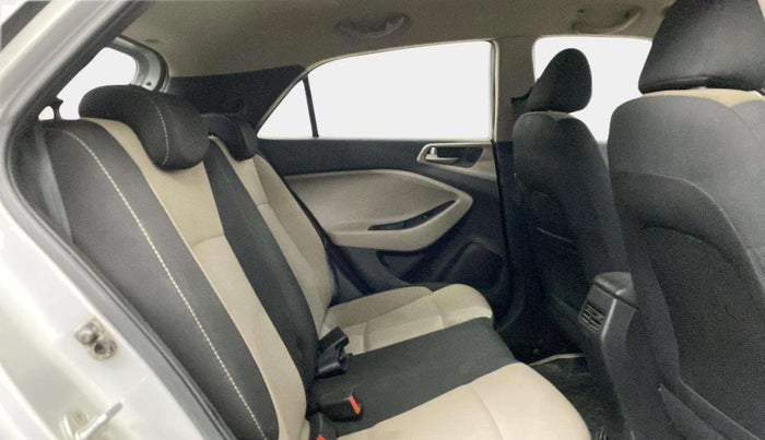 2015 Hyundai Elite i20 ASTA 1.2, Petrol, Manual, 41,499 km, Right Side Rear Door Cabin