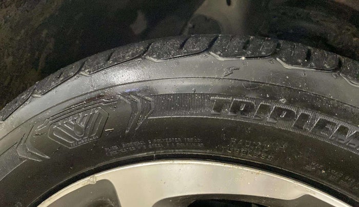 2015 Hyundai Elite i20 ASTA 1.2, Petrol, Manual, 41,499 km, Left Front Tyre Tread