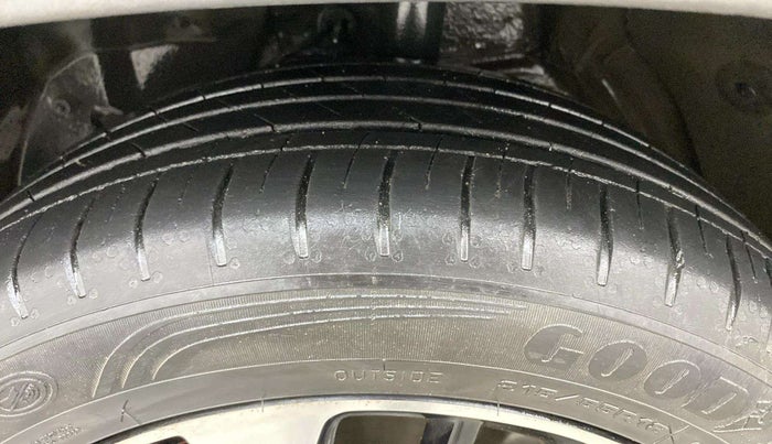 2022 MG HECTOR SHARP 1.5 PETROL CVT, Petrol, Automatic, 79,455 km, Left Front Tyre Tread