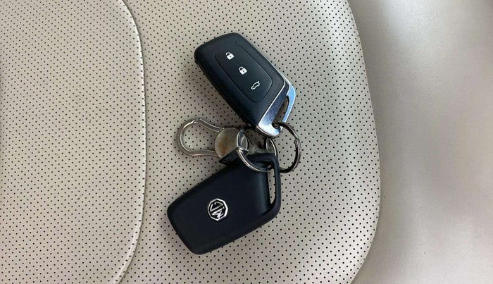 2022 MG HECTOR SHARP 1.5 PETROL CVT, Petrol, Automatic, 79,455 km, Key Close Up