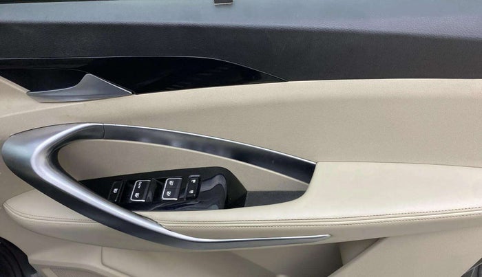 2022 MG HECTOR SHARP 1.5 PETROL CVT, Petrol, Automatic, 79,455 km, Driver Side Door Panels Control