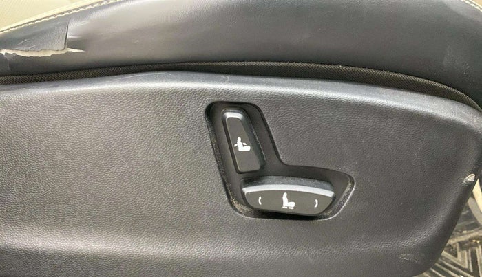 2022 MG HECTOR SHARP 1.5 PETROL CVT, Petrol, Automatic, 79,455 km, Driver Side Adjustment Panel