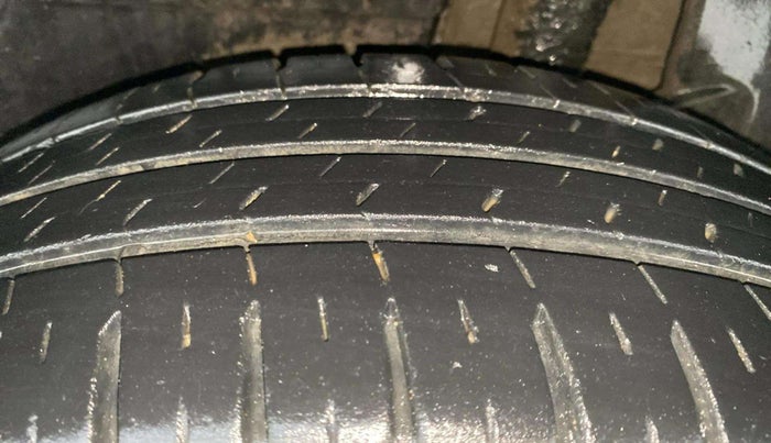 2017 Maruti Dzire ZDI PLUS AMT, Diesel, Automatic, 44,746 km, Left Rear Tyre Tread