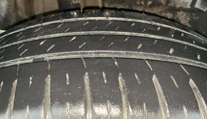 2017 Maruti Dzire ZDI PLUS AMT, Diesel, Automatic, 44,746 km, Right Rear Tyre Tread
