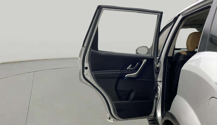 2019 Mahindra XUV500 W9 AT, Diesel, Automatic, 97,087 km, LHS Rear Door