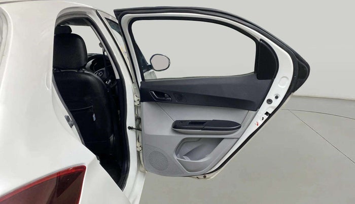 2021 Tata Tiago XT PETROL, Petrol, Manual, 17,595 km, RHS Rear Door