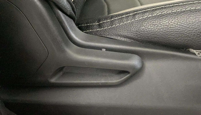 2021 Tata Tiago XT PETROL, Petrol, Manual, 17,595 km, Driver Side Adjustment Panel