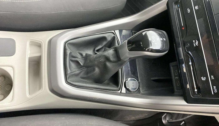 2021 Volkswagen TAIGUN HIGHLINE 1.0 TSI AT, Petrol, Automatic, 59,232 km, Gear Lever