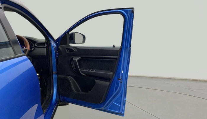 2022 Renault Kiger RXZ AMT, Petrol, Automatic, 74,714 km, RHS Front Door