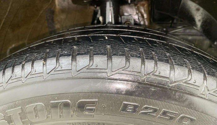 2017 Maruti Baleno ALPHA PETROL 1.2, Petrol, Manual, 79,636 km, Right Front Tyre Tread