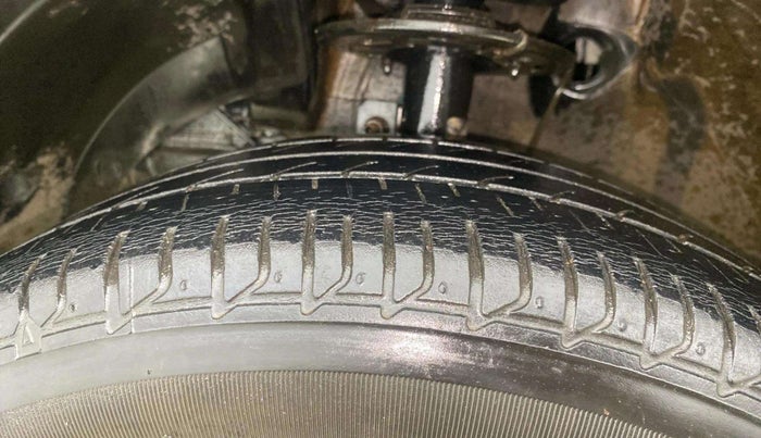 2017 Maruti Baleno ALPHA PETROL 1.2, Petrol, Manual, 79,636 km, Left Front Tyre Tread