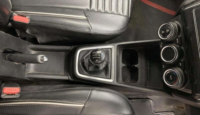 2022 Maruti Swift ZXI, Petrol, Manual, 66,616 km, Gear Lever