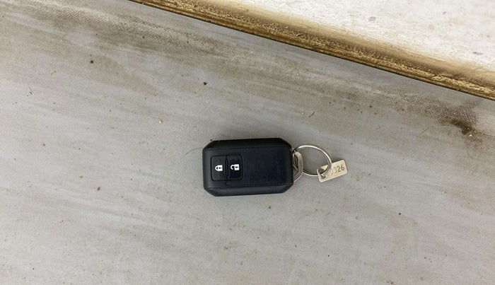 2022 Maruti Swift ZXI, Petrol, Manual, 66,616 km, Key Close Up