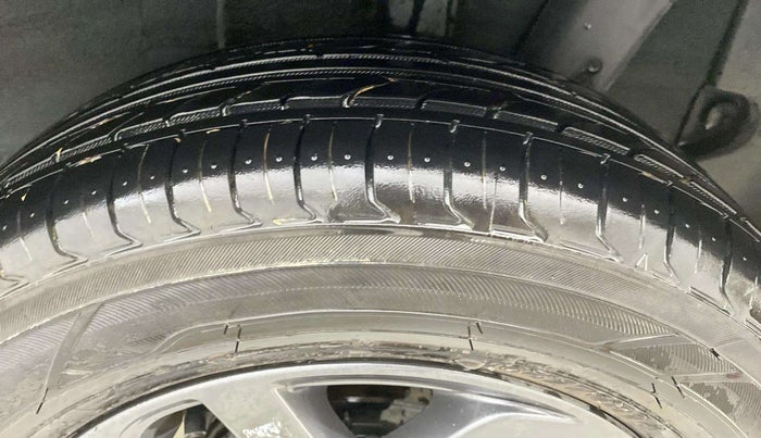 2021 Hyundai GRAND I10 NIOS SPORTZ 1.2 KAPPA VTVT CNG, CNG, Manual, 77,896 km, Left Rear Tyre Tread
