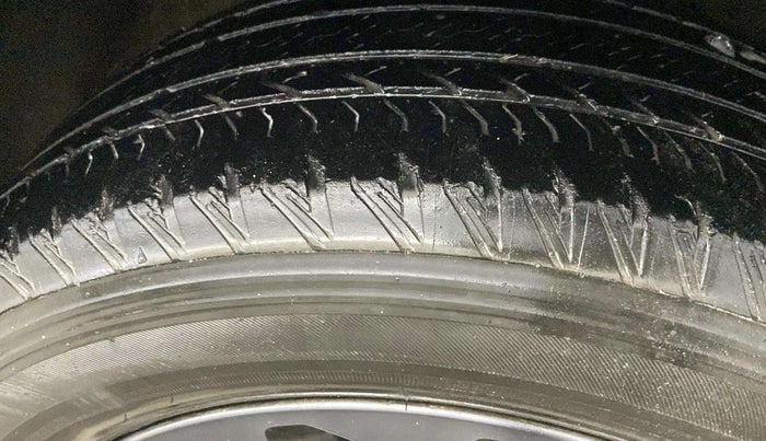 2021 Tata Safari XZA PLUS, Diesel, Automatic, 92,687 km, Right Front Tyre Tread