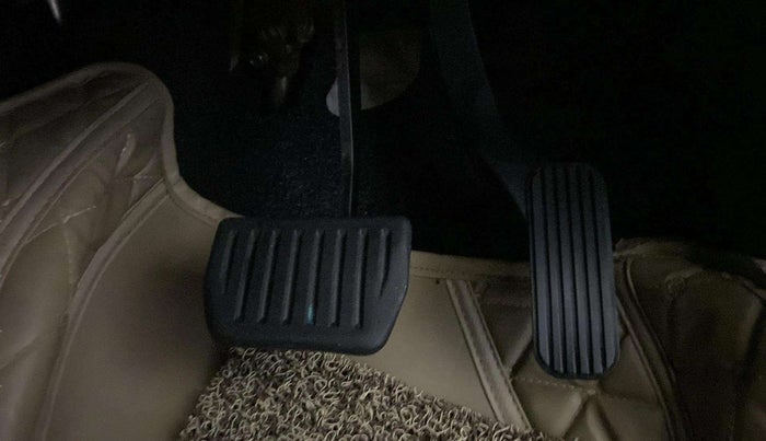 2021 Tata Safari XZA PLUS, Diesel, Automatic, 92,687 km, Pedals