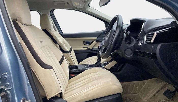 2021 Tata Safari XZA PLUS, Diesel, Automatic, 92,687 km, Right Side Front Door Cabin