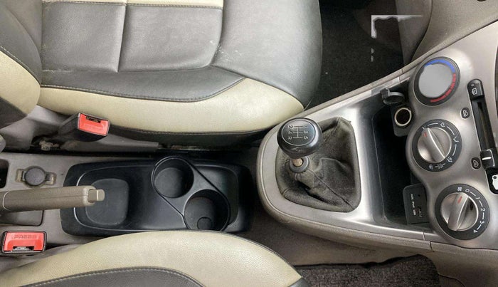 2013 Hyundai i10 SPORTZ 1.2, Petrol, Manual, 68,465 km, Gear Lever
