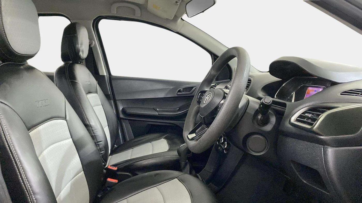 2022 Tata TIAGO NRG XZ MT, Petrol, Manual, 73,253 km, Right Side Front Door Cabin