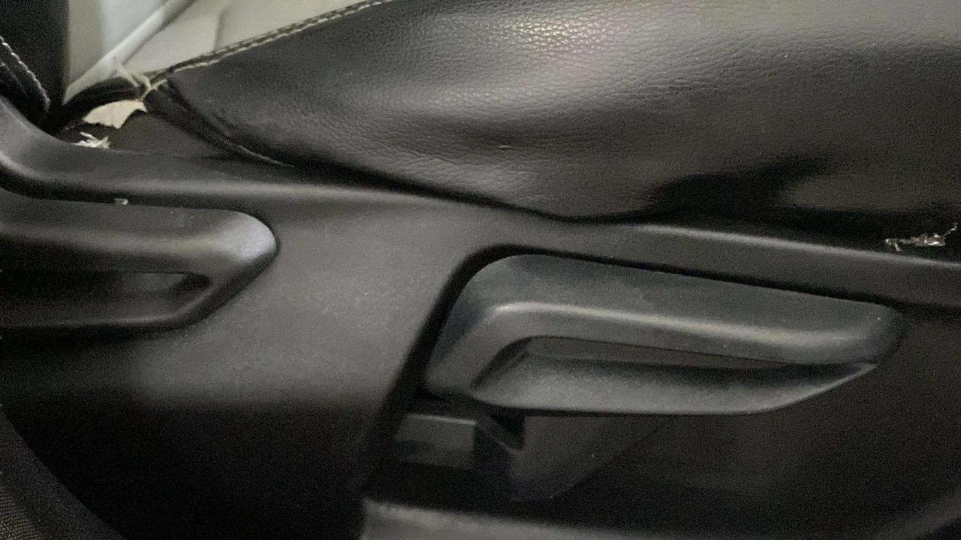2022 Tata TIAGO NRG XZ MT, Petrol, Manual, 73,253 km, Driver Side Adjustment Panel
