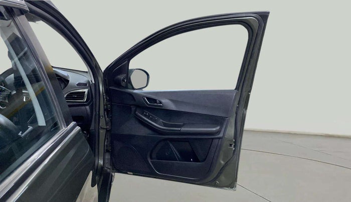 2022 Tata TIAGO NRG XZ MT, Petrol, Manual, 73,158 km, RHS Front Door