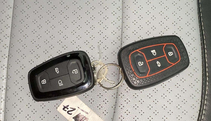 2022 Tata TIAGO NRG XZ MT, Petrol, Manual, 73,158 km, Key Close Up