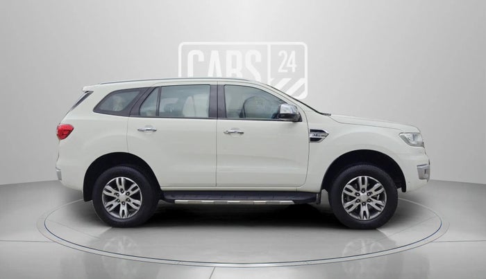 2017 Ford Endeavour TITANIUM 3.2 4X4 AT, Diesel, Automatic, 1,26,992 km, Right Side View