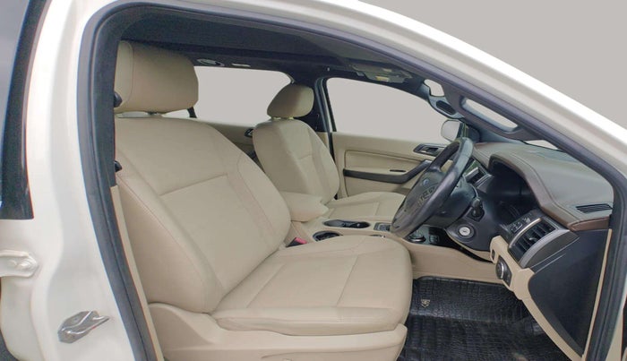2017 Ford Endeavour TITANIUM 3.2 4X4 AT, Diesel, Automatic, 1,26,992 km, Right Side Front Door Cabin
