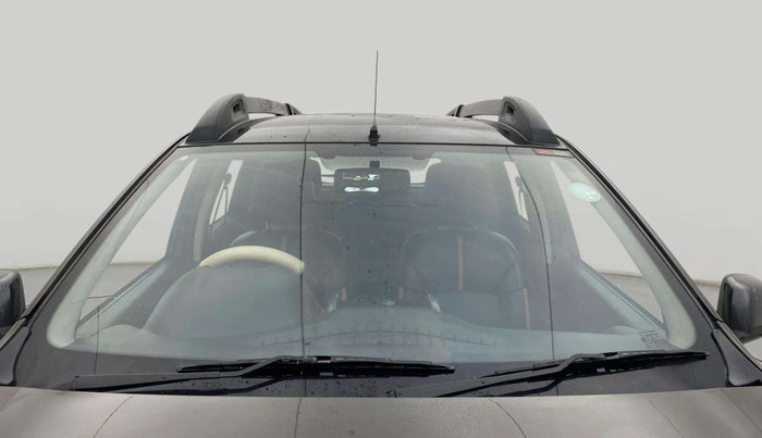 2018 Renault Duster RXS CVT, Petrol, Automatic, 1,02,621 km, Front Windshield