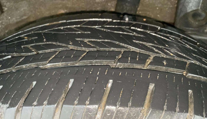 2018 Renault Duster RXS CVT, Petrol, Automatic, 1,02,621 km, Left Rear Tyre Tread